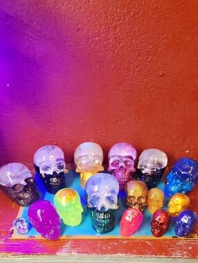# 16 Decorative Glitter Resin Skull - Multicolor Home Party Accents